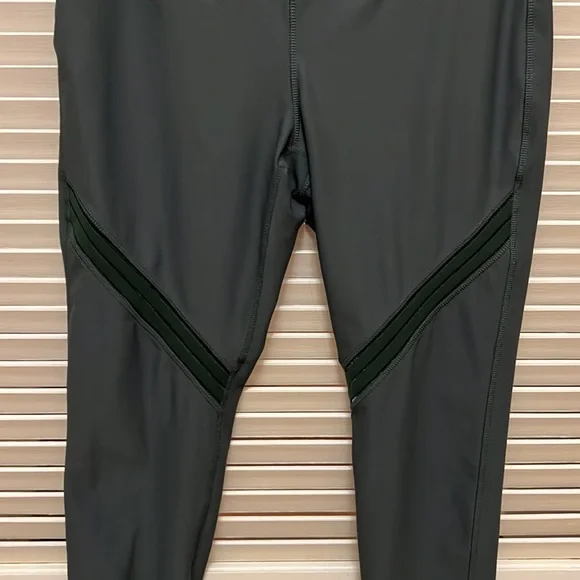 Avia Athletic Leggings / Joggers / Exercise / Running Pants in Green, Size Large - Picture 6 of 15
